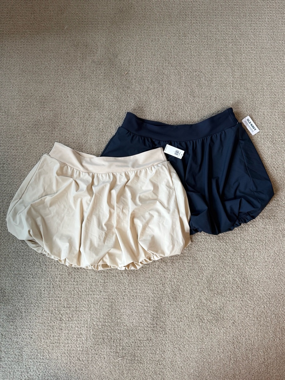 Bundle of 2 Old Navy NWT Bubble Skorts in Tan and Gray